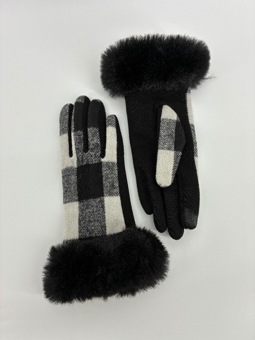 Mud Pie 2% Wool Blend Black and White Checkered Fur Trim Gloves